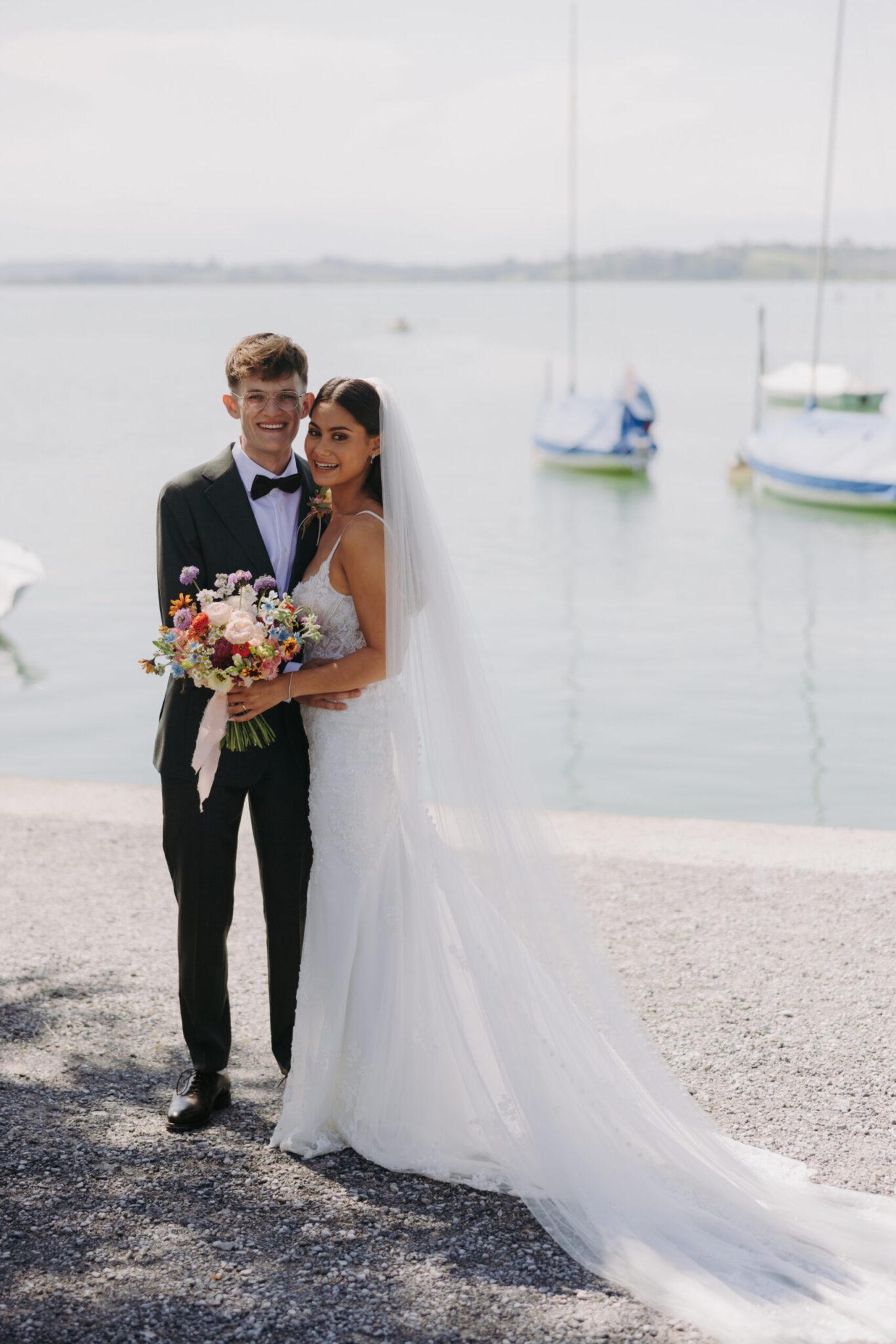Hochzeitsfloristik Brautstrauss Floral Design Tablesetting Dekorationen für die Hochzeit Boutonniere Ostschweiz Thurgau St.Gallen Bodenseeregion Schaffhausen Appenzell SILBERKNOSPE | Eliano Davide Wedding Photography