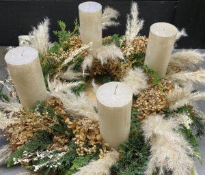 Kurs Adventskranz Workshop Kurse Advent Adventsfloristik SILBERKNOSPE Floristik Aadorf Ettenhausen Thurgau Ostschweiz Zürich