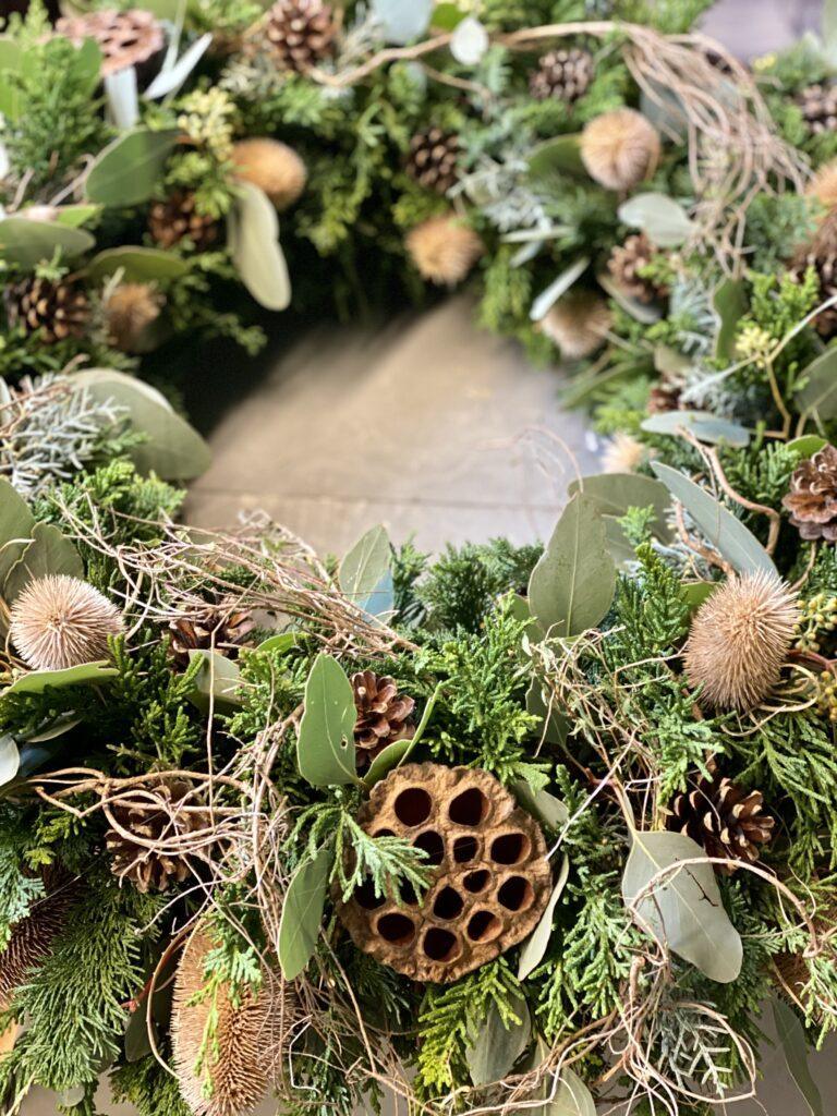 Blumenkranz Trauerkranz Winterkranz Trauerfloristik Blumen Trauerfeier Aadorf Thurgau Ettenhausen Ostschweiz Elgg Winterthur SILBERKNOSPE Floristik