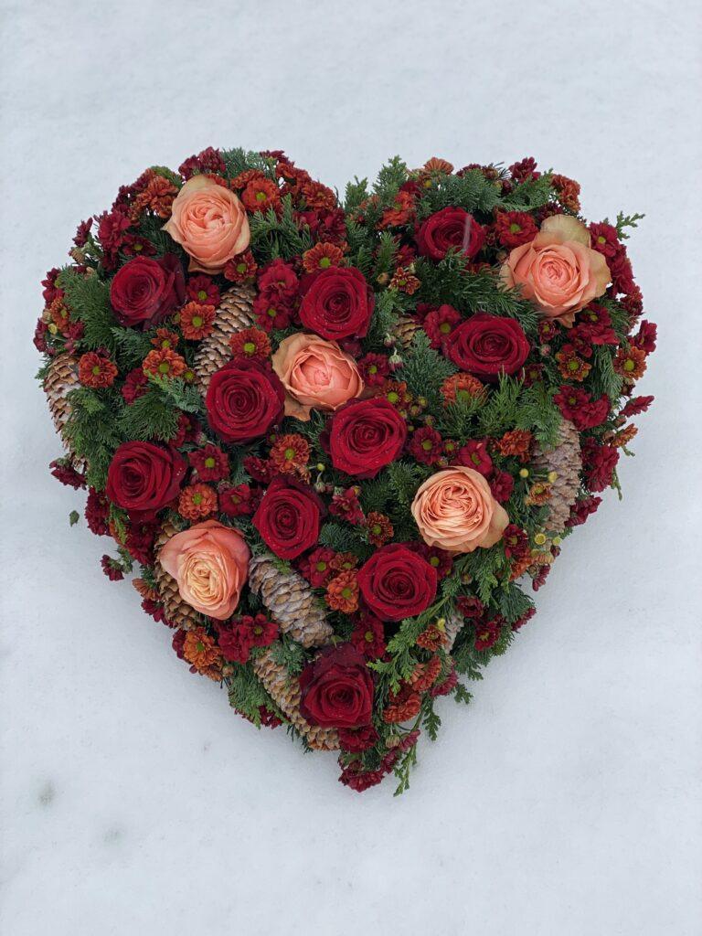 Blumenherz Trauerherz Trauerfloristik Blumen Trauerfeier Aadorf Thurgau Ettenhausen Ostschweiz Elgg Winterthur SILBERKNOSPE Floristik