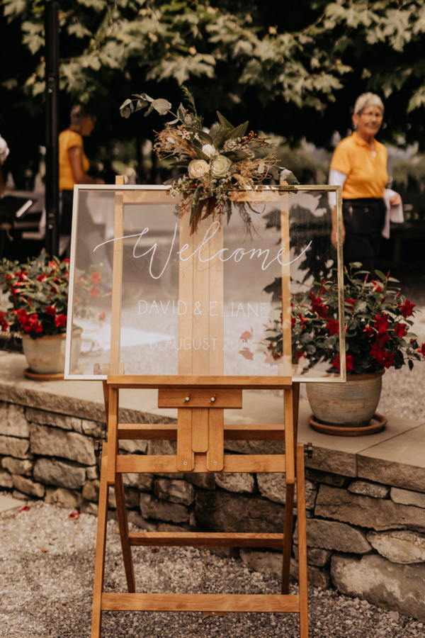 Blumen für das Welcome-Schild Hochzeitsfloristik SILBERKNOSPE Zürich Thurgau St.Gallen