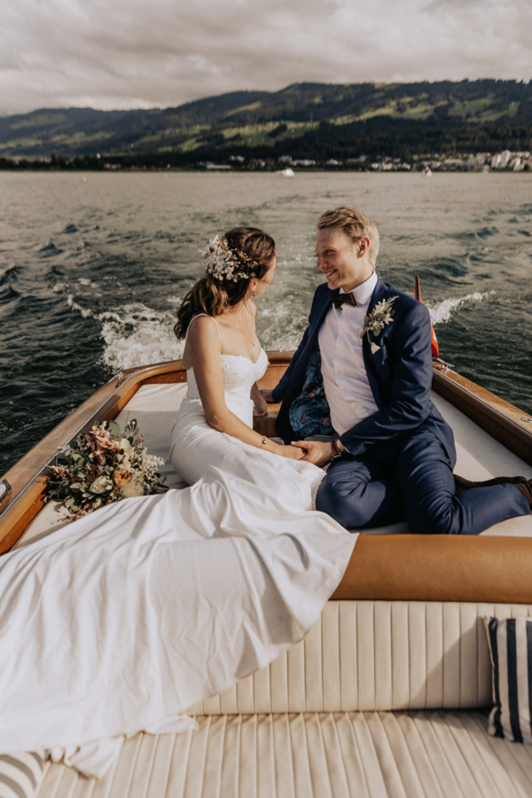 Hochzeitsfloristik Brautstrauss SILBERKNOSPE Zürich Thurgau St.Gallen | Foto: Ana Kete